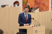 Bundesrat Sascha Obrecht (SPÖ) am Rednerpult