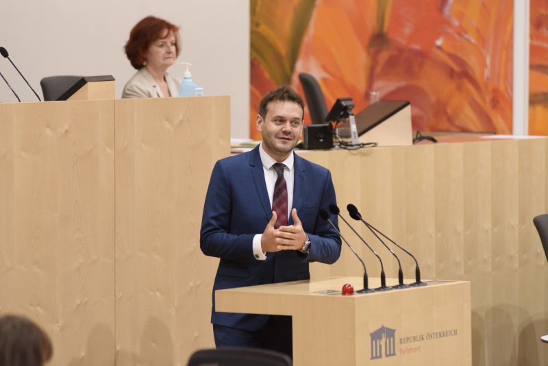 Bundesrat Sascha Obrecht (SPÖ) am Rednerpult