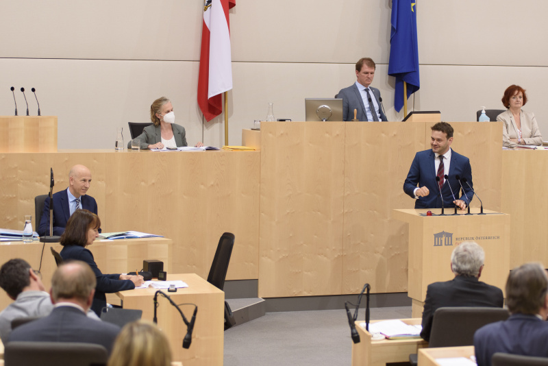 Bundesrat Sascha Obrecht (SPÖ) am Rednerpult