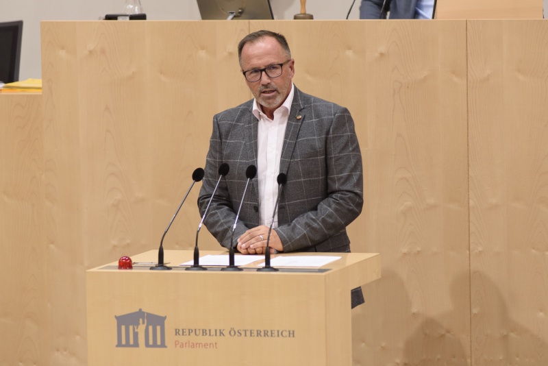 Bundesrat Günter Pröller (FPÖ) am Rednerpult
