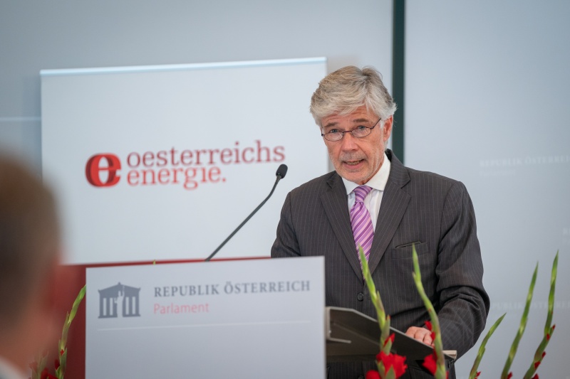 Eröffnungsworte durch Parlamentsdirektor Harald Dossi