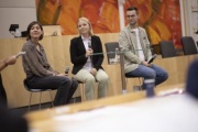 Interview mit Lehrlingen. Von links: Beatrix Dietl - Mechatronikerin, Sarah Popernitsch - Verwaltungsassistentin, Andre Brunner - Einzelhandelskaufmann