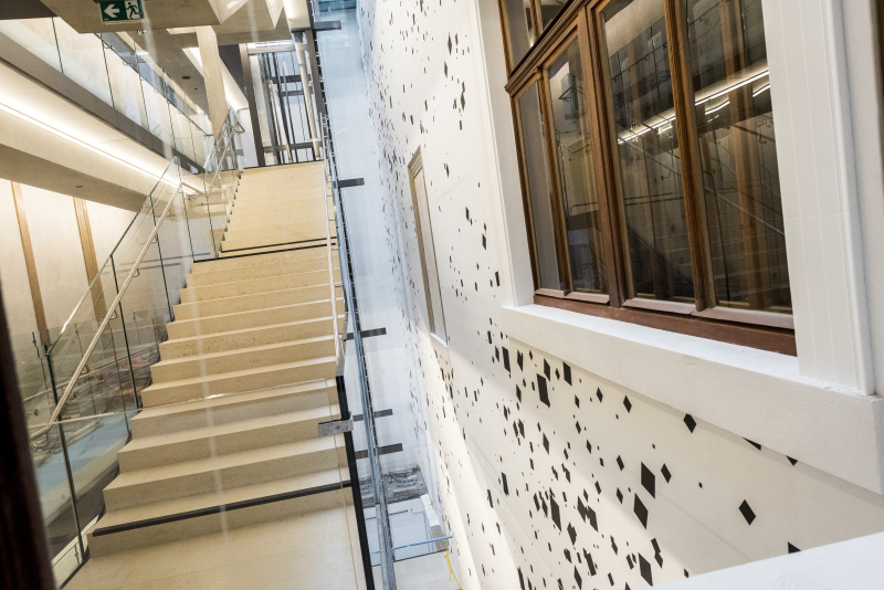 Kunstinstallatiion von Esther Stocker