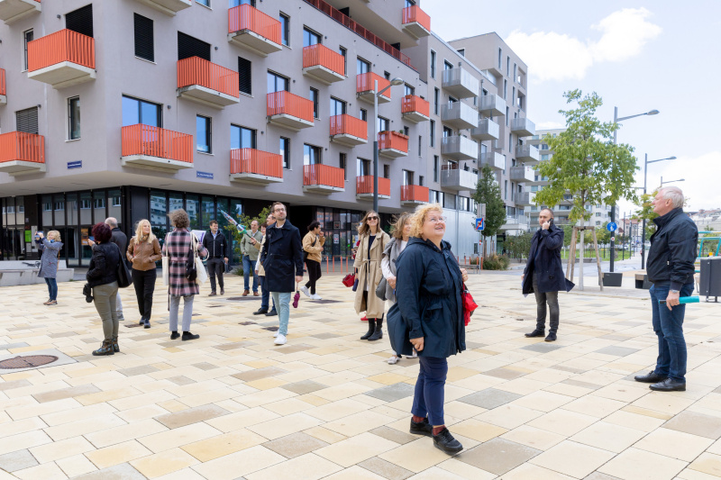 Geführter Rundgang der Bundesrät:innen durch das Sonnwendviertel in Wien Favoriten