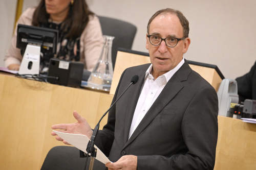 Sozialminister Johannes Rauch (GRÜNE) am Wort