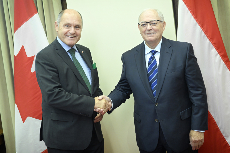 Private Meeting mit Speaker of the Senate George J. Furey. Von links: Nationalratspräsident Wolfgang Sobotka (ÖVP), George J. Furey