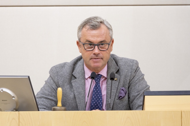 Am Präsidium Dritter Nationalratspräsident Norbert Hofer (FPÖ)