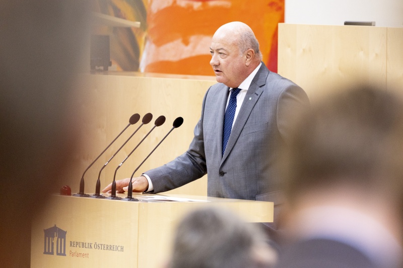 Am Rednerpult Nationalratsabgeordneter Christian Stocker (ÖVP)