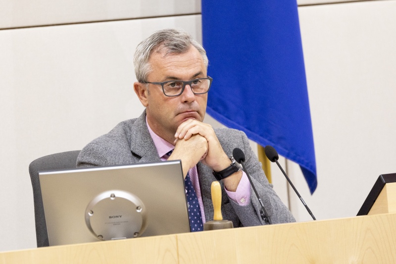 Am Präsidium Dritter Nationalratspräsident Norbert Hofer (FPÖ)