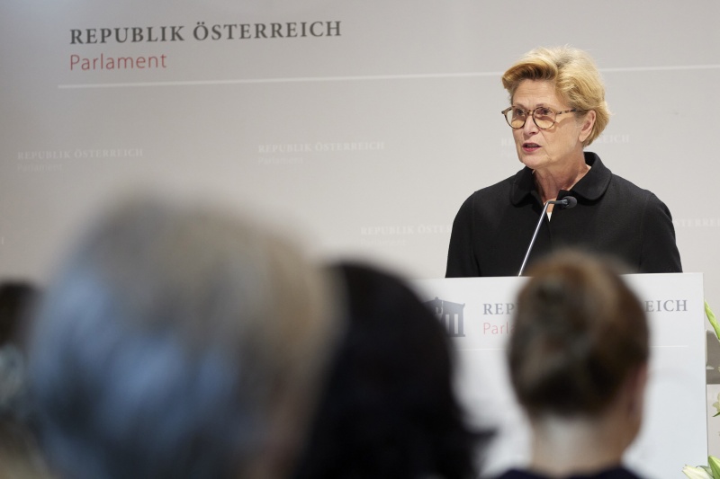 Begrüßung durch Parlamentsvizedirektorin Susanne Janistyn-Novák