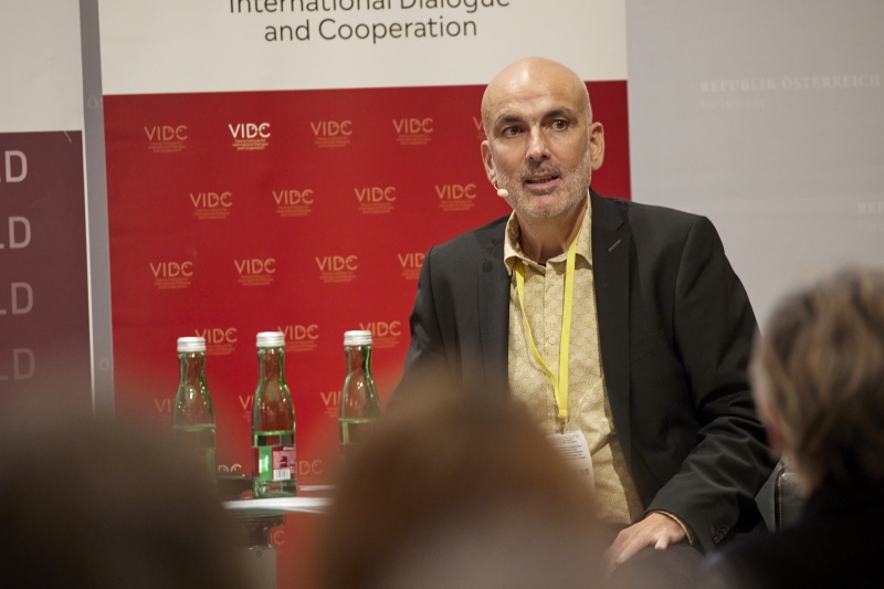 Moderation durch Michael Fanizadeh Projektkoordinator, Vienna Institute for International Dialogue and Cooperation