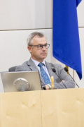 Dritter Nationalratspräsident Norbert Hofer (FPÖ) am Präsidium