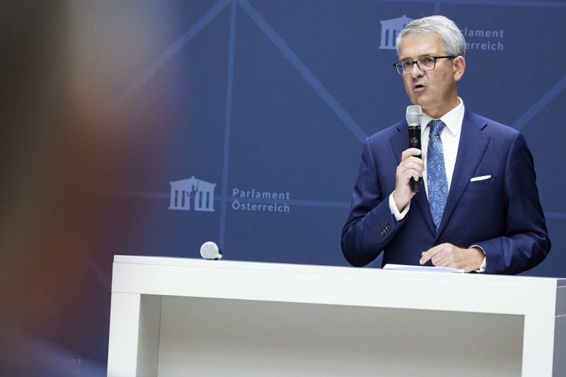 Eröffnungsworte von Parlamentsvizedirektor Alexis Wintoniak