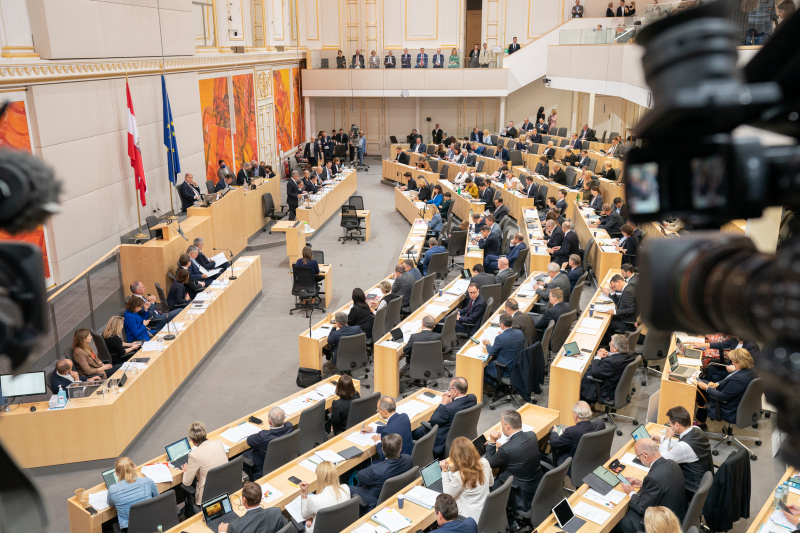 Blick ins Plenum. Finanzminister Magnus Brunner (ÖVP) bei seiner Budgetrede
