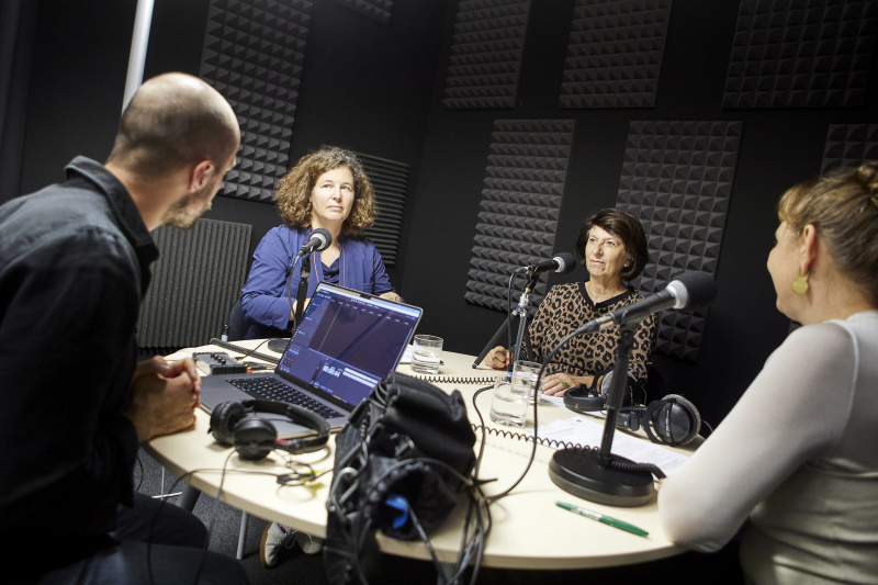 Von links: Barbara Blümel Parlamentsdirektion, Gertraud Diendorfer-Ratzenböck Demokratiezentrum