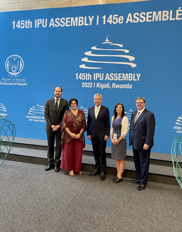 Österreichische Delegation - Von links die Nationalratsabgeordneten: Nikolaus Scherak (NEOS), Petra Bayr (SPÖ), Reinhold Lopatka (ÖVP), Ewa Ernst-Dziedzic (Grüne), Gerhard Deimek (FPÖ)