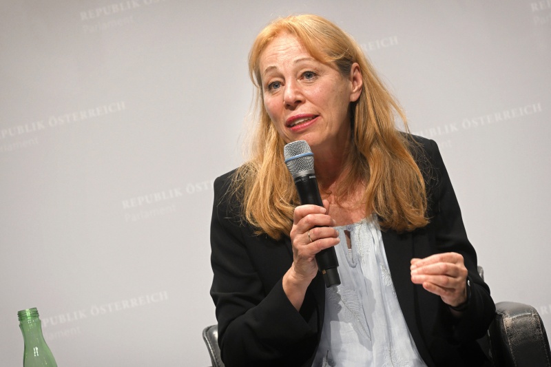 Podiumsdiskussion, Leitende Sekretärin des ÖGB Ingrid Reischl