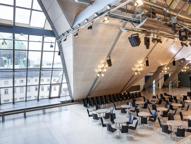 Blick in das Dachfoyer