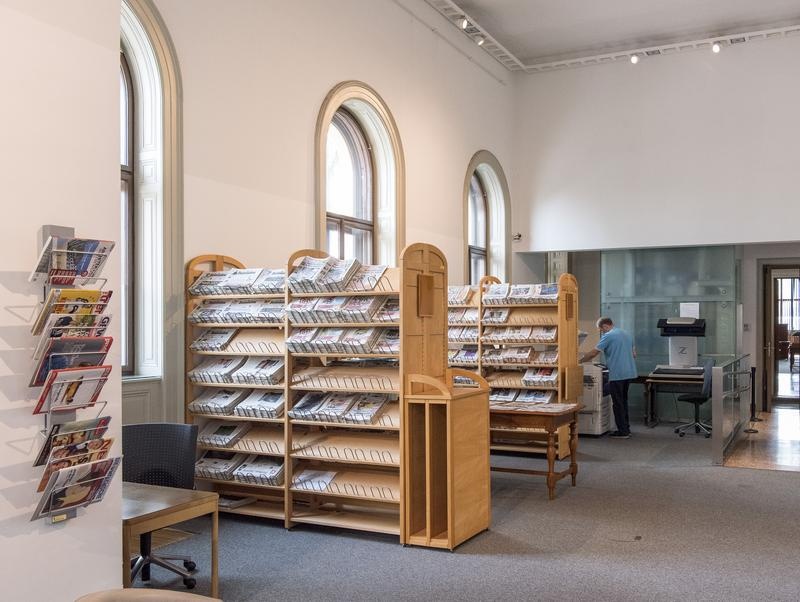 Zeitschriften-Lesesaal der Parlamentsbibiliothek im Palais Epstein