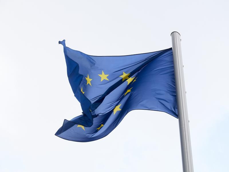 EU-Flagge im Wind