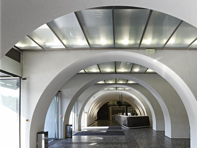 Zentraleingang im Erdgeschoß