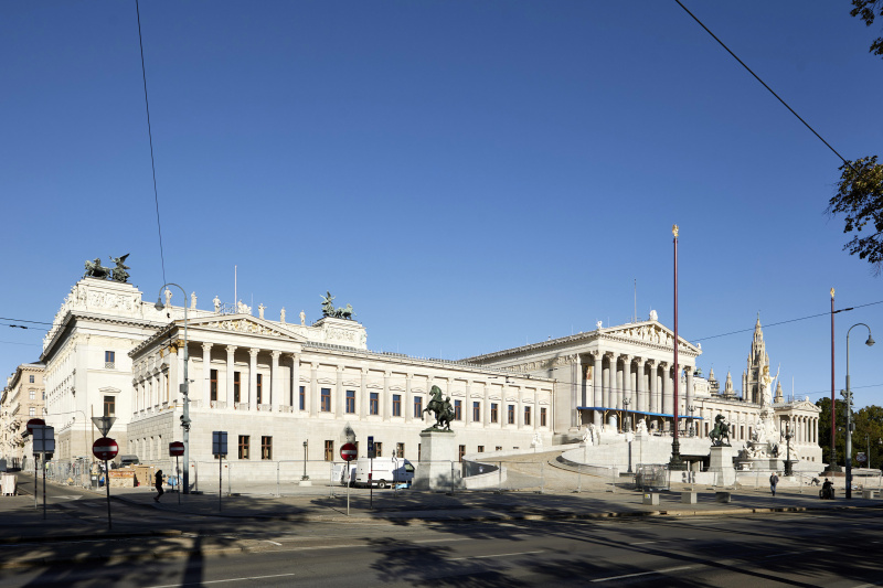 Blick auf das Parlamentsgebäude