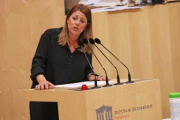 Am Rednerpult: Nationalratsabgeordnete Katharina Kucharowits (SPÖ)