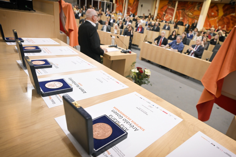 Blick Richtung Veranstaltungsteilnehmer:innen