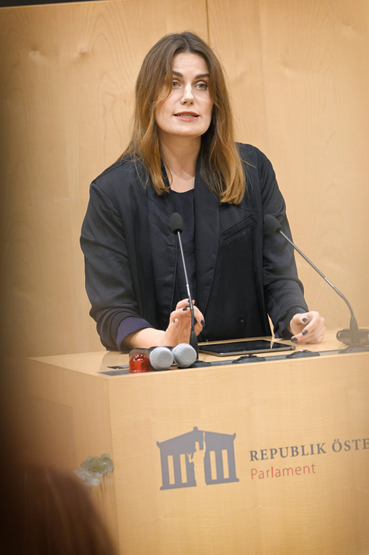 Rede: Joanna Krawczyk