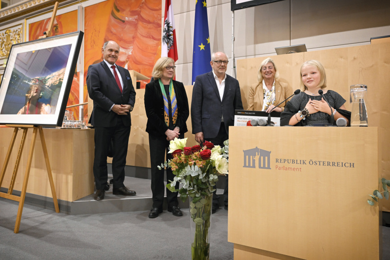 Von links: Nationalratspräsident Wolfgang Sobotka (ÖVP), Barbara Grötschnig, .Jan Schmolling, Elisabeth Stadler, Preisträgerin Zoya Yeadon