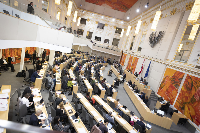 Blick in den Sitzungssaal