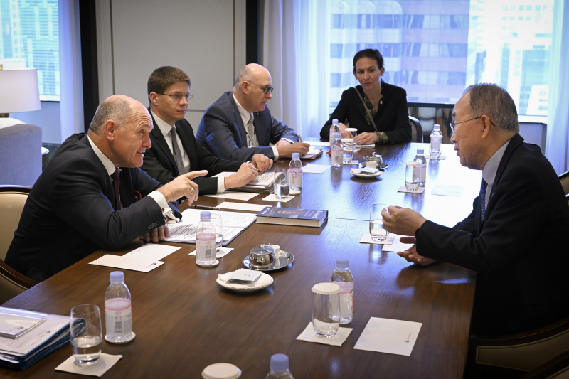 Höflichkeitsbesuch ehemaliger VN-Generalsekretär Ban Ki-Moon. Von links: Nationalratspräsident Wolfgang Sobotka (ÖVP), Ban Ki-Moon