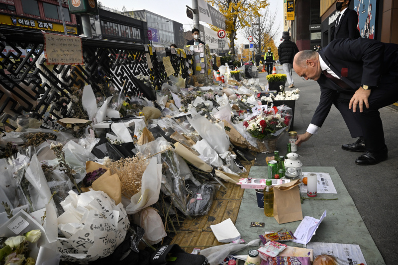 Besuch von Itaewon im Gedenken an die Opfer der Tragödie vom 29. Oktober 2022.