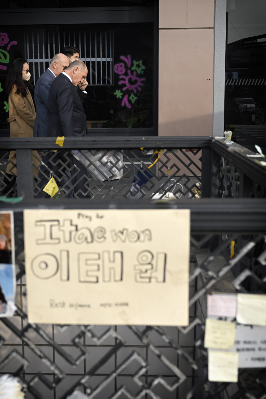 Besuch von Itaewon im Gedenken an die Opfer der Tragödie vom 29. Oktober 2022