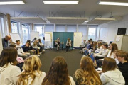 Unterrichtsminister Martin Polaschek (ÖVP) besucht einen Workshop in der Demokratiewerkstatt