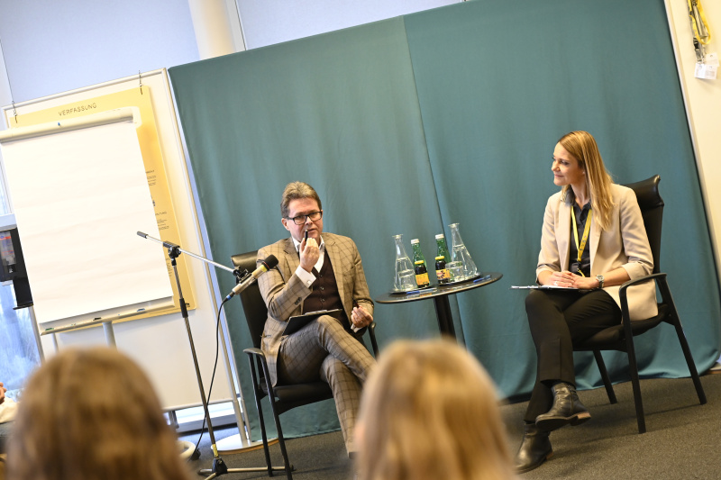 Unterrichtsminister Martin Polaschek (ÖVP) besucht einen Workshop in der Demokratiewerkstatt