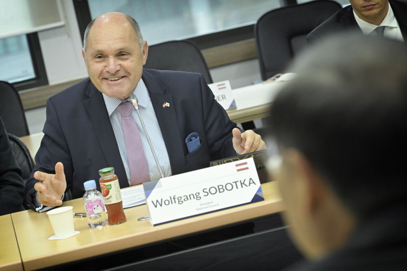 Treffen mit dem Präsidenten der Seoul National University Oh Se-Jung. Nationalratspräsident Wolfgang Sobotka (ÖVP)