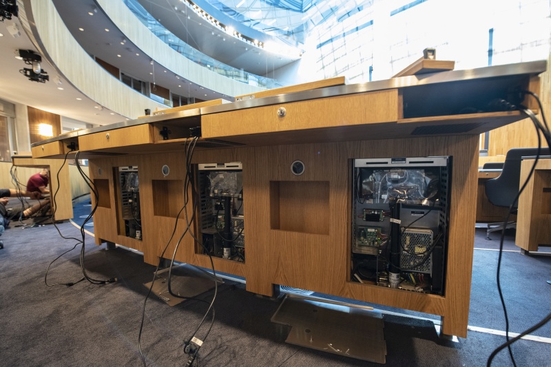 IT-Installatationen - Abgeordnetensitzplätze