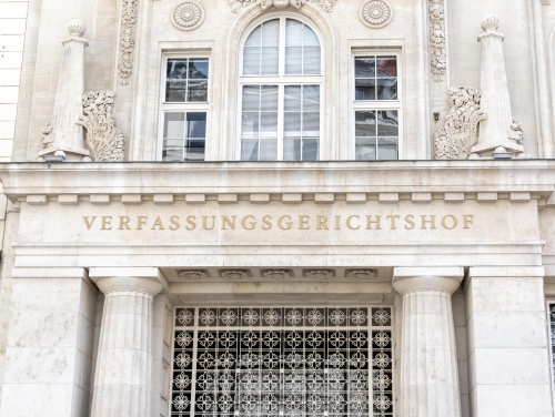 Eingangsportal des Verfassungsgerichtshofes