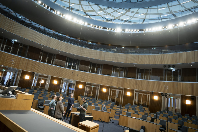 Blick in den Sitzungssaal.