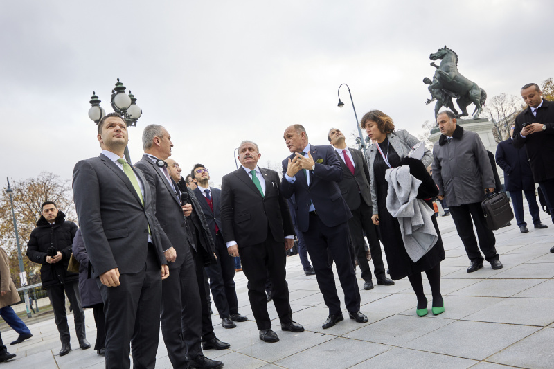 Führung durch das renovierte Parlamentsgebäude durch Nationalratspräsident Wolfgang Sobotka (ÖVP)
