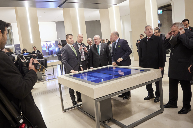 Führung durch das renovierte Parlamentsgebäude durch Nationalratspräsident Wolfgang Sobotka (ÖVP)