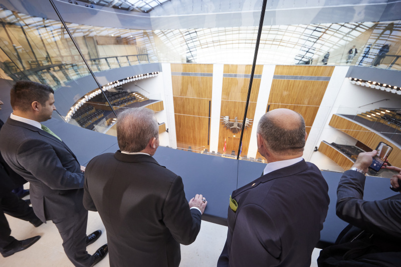 Führung durch das renovierte Parlamentsgebäude durch Nationalratspräsident Wolfgang Sobotka (ÖVP)