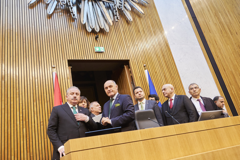 Führung durch das renovierte Parlamentsgebäude durch Nationalratspräsident Wolfgang Sobotka (ÖVP)