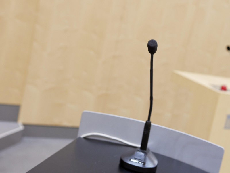 Rednerpult der Fragestunde