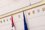 Wappen der Bundesländer im Sitzungssaal