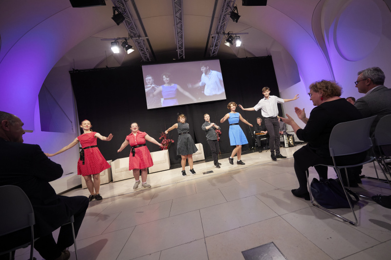 Tänzerische Darbietung von Ich bin O.K.