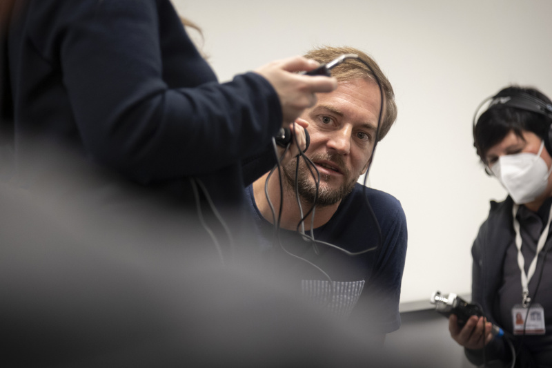 Kinderreporter:innen befragen Christoph Clar, Mitarbeiter des Parlaments, parlamentswissenschaftliche Grundsatzarbeit