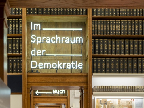 Ausstellung in der Parlamentsbibliothek