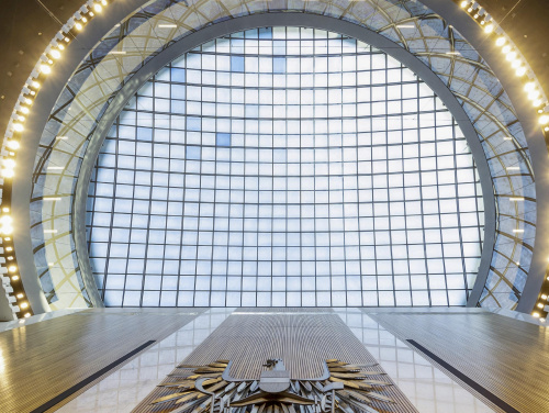 Blick auf die Glaskuppel im Nationalratssaal